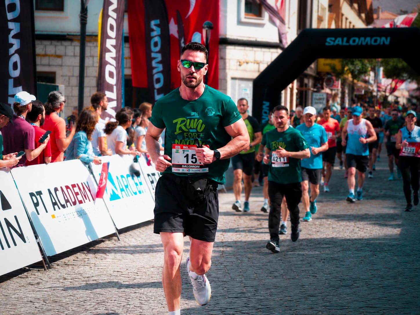 Burkay Çalışkan maraton yarışında koşarken